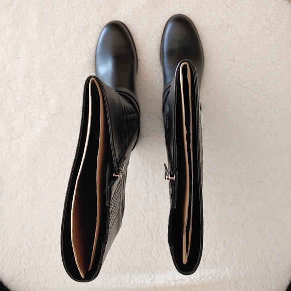 Michael Kors black kincaid embossed riding boots. Size 7.5 - Picture 8 of 12